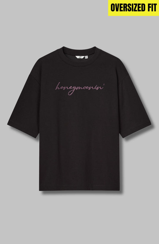 Honeymoonin Oversized T-Shirt